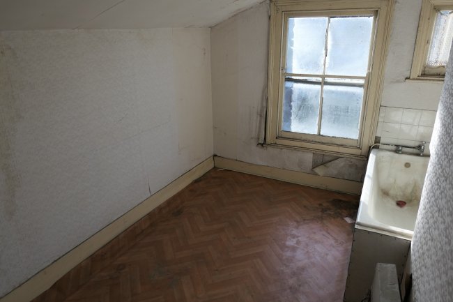 41 Huxley Road, Upper Edmonton, London N18 1NW 10