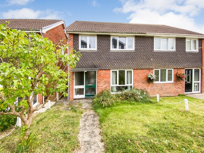 33 Kingsfield Gardens, Lowford, Bursledon, Hampshire, SO31 8AY 9