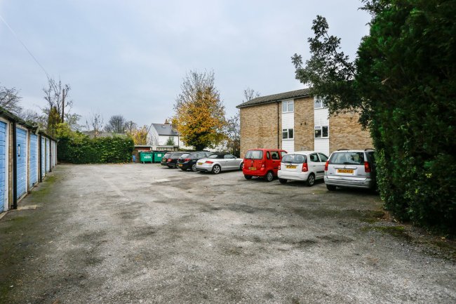 Flat 5, 5 Park Hill, Carshalton, Surrey, SM5 3RS 6