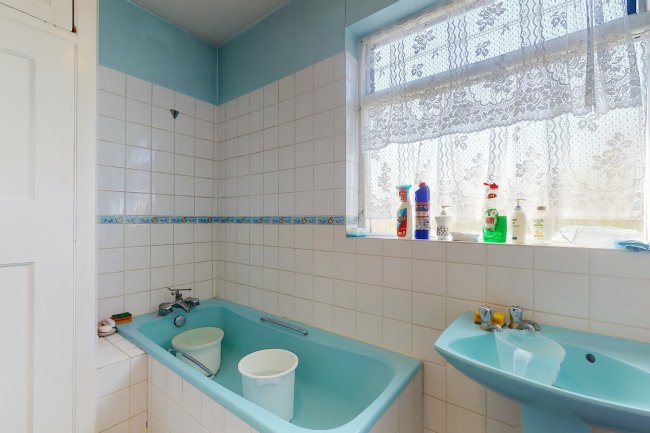 22 Spencer Road, Isleworth, Middlesex TW7 4BH 6