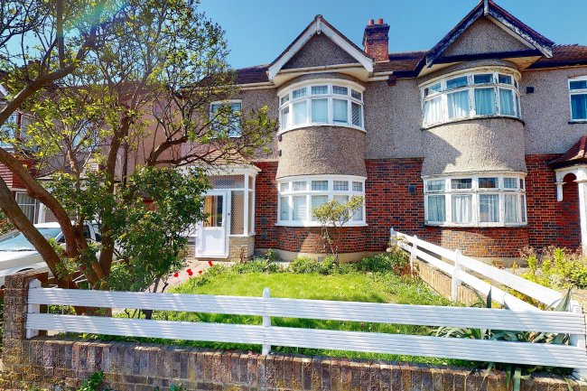 22 Spencer Road, Isleworth, Middlesex TW7 4BH 6