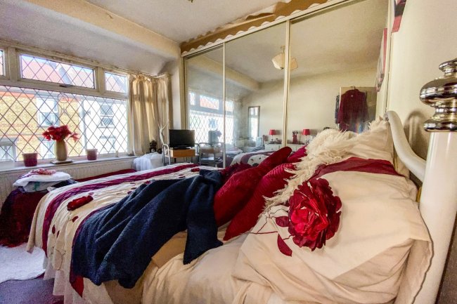 Brystone, Albert Road, Chatham, Kent, ME4 5PZ 2