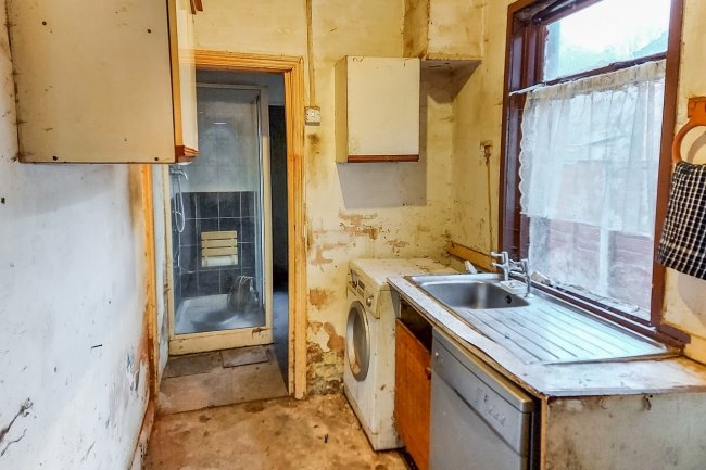 44 Grindle Road, Longford, Coventry, Warwickshire CV6 6BX 5