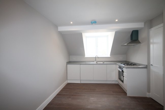 4a Ewell Road, Cheam Village, Surrey SM3 8BU 7