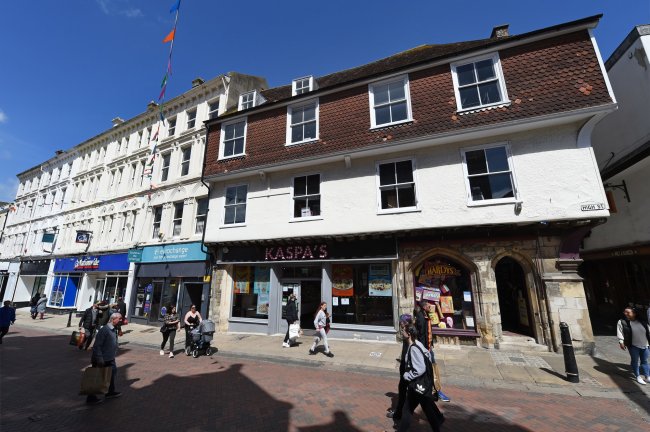 2 High Street, Canterbury, CT1 2JH 8