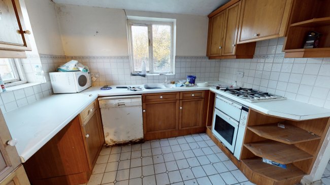 14 Chapel Road, Warlingham, Surrey CR6 9LH 10