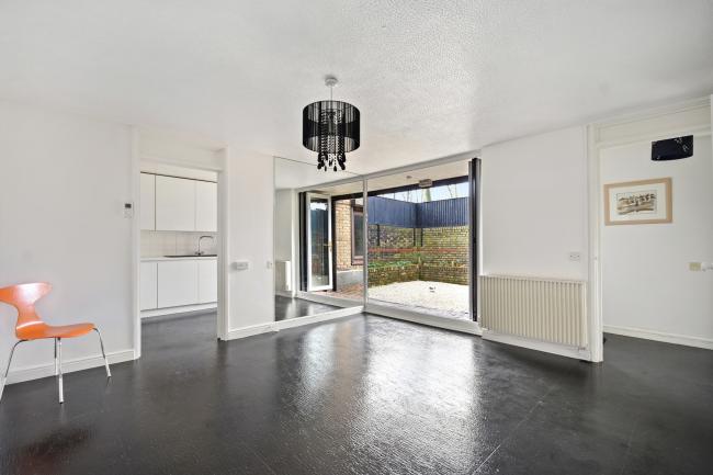 38 Exhibition Close, White City, Shepherd's Bush, London, W12 7EF 6