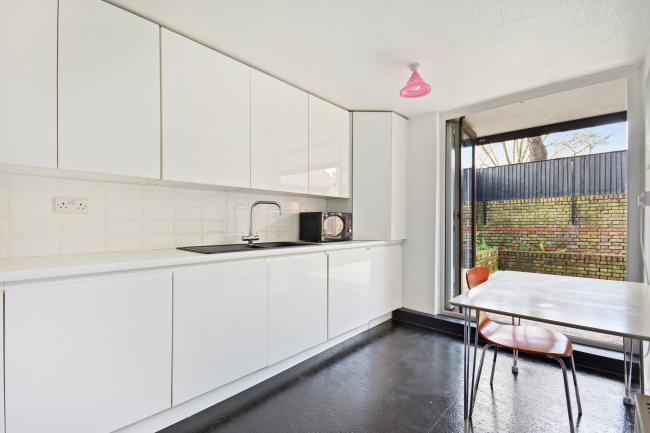 38 Exhibition Close, White City, Shepherd's Bush, London, W12 7EF 6