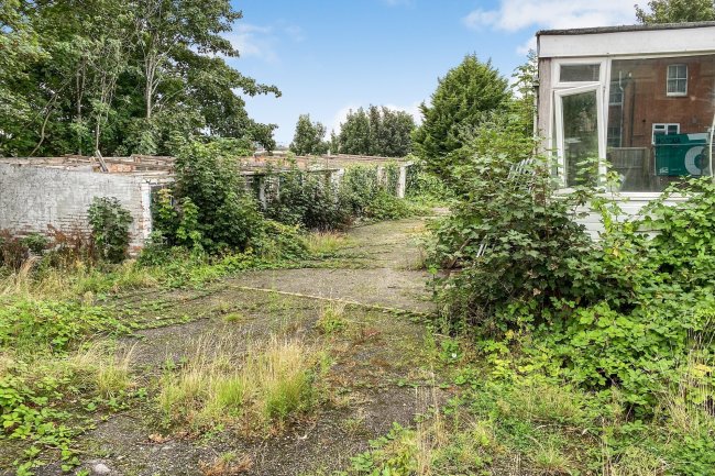 The Yard, Frances Road, Basingstoke, Hampshire, RG21 3DB 7