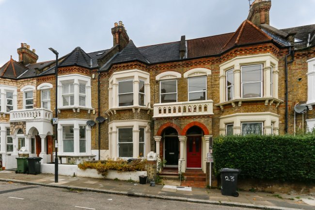 23 Craster Road, Brixton, London, SW2 2AT
 6