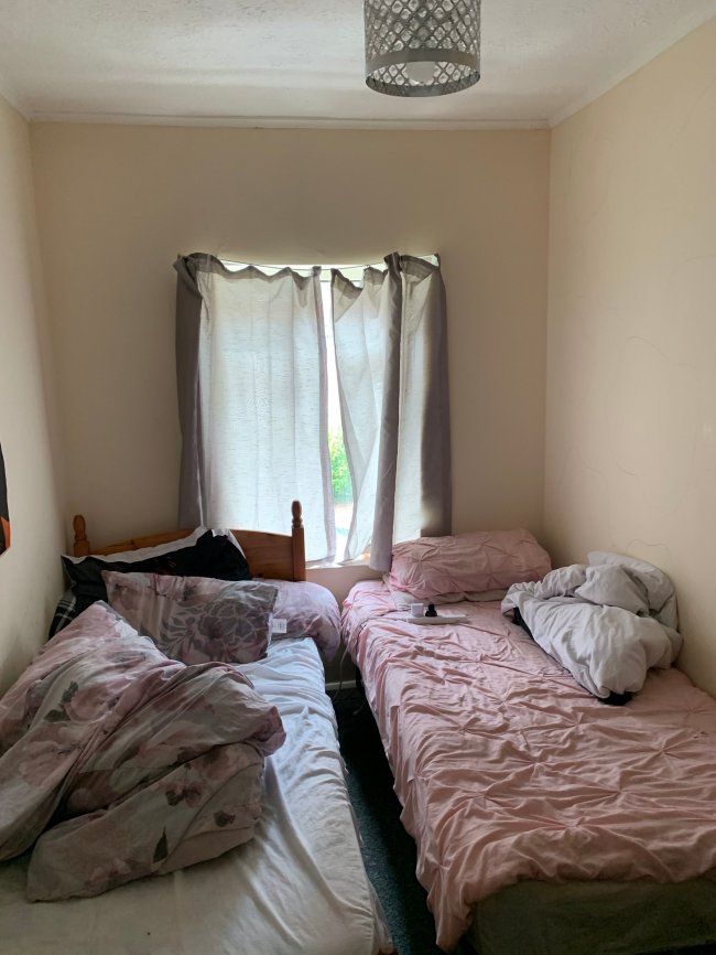 Flat 2, 8 Penshurst Road, Ramsgate, Kent, CT11 8EG
 2