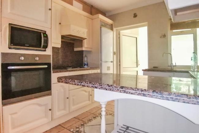 37 Lawns Court, Wembley, Middlesex HA9 9PN
 2