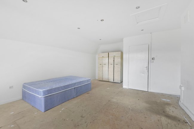 89 Tierney Road, Streatham Hill, London SW2 4QH
 6