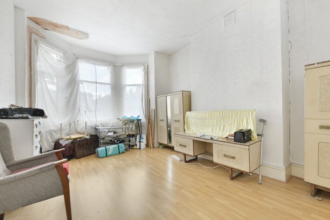 89 Tierney Road, Streatham Hill, London SW2 4QH
 6