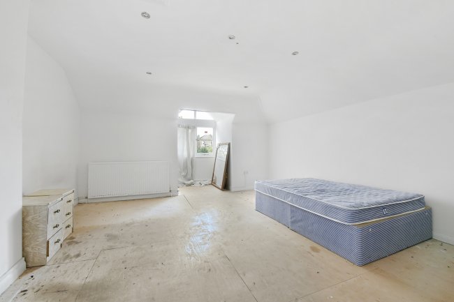 89 Tierney Road, Streatham Hill, London SW2 4QH
 6