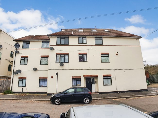 65 Claremont Close, Royal Docks, London, E16 2LR 3