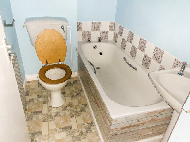 163 Roundhay Road, Leeds, West Yorkshire LS8 5AN
 8