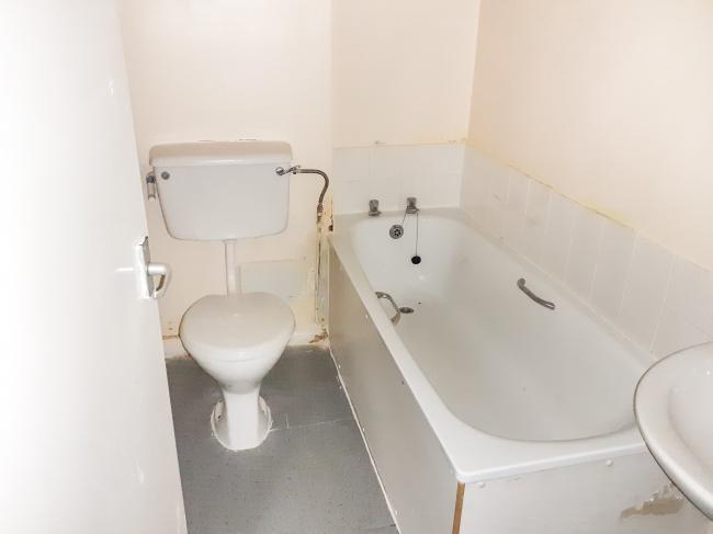 163 Roundhay Road, Leeds, West Yorkshire LS8 5AN
 8