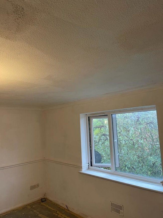 Flat 78, Wentworth Avenue, Slough, Berkshire SL2 2DH
 7