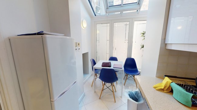 Flat 1, 15/17 West Eaton Place, Belgravia, London SW1X 8LT
 6