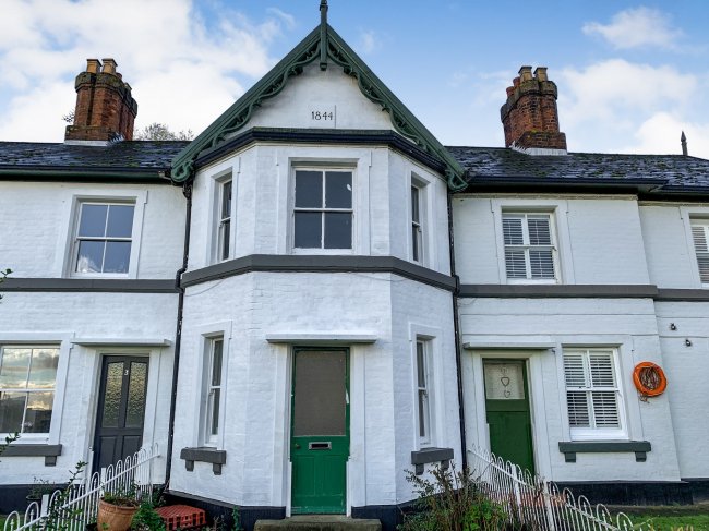 2 Lock Cottage, Diglis Dock Road, Worcester, Worcestershire WR5 3BS 
 7