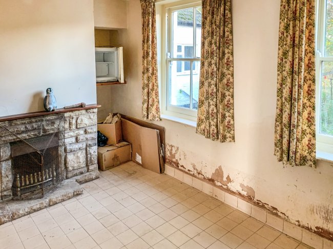 2 Lock Cottage, Diglis Dock Road, Worcester, Worcestershire WR5 3BS 
 7