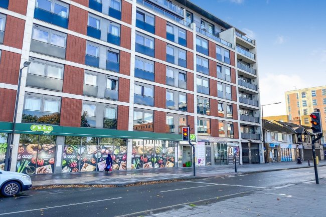 Unit 1, 26 High Street, Slough, SL1 1EQ
 6