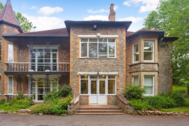 Naishcombe House, Rock Road, Wick, Bristol BS30 5TW
 9