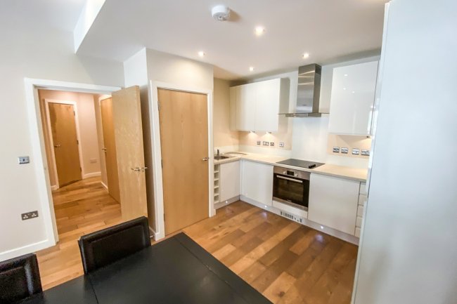 Flat 1a, Unit 3, 202 Wandsworth Road, South Lambeth, London SW8 2EN 8