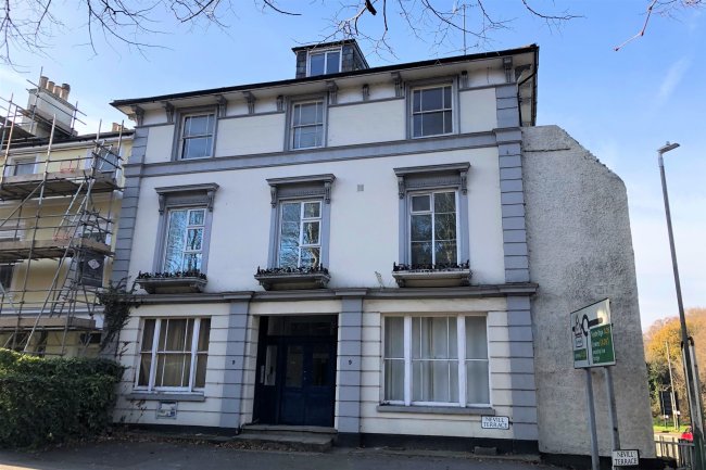 9 Nevill Terrace, Tunbridge Wells, Kent TN2 5QY 5