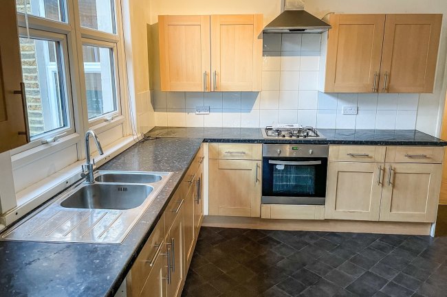 71/71A Marlow Road, Anerley, London, SE20 7YG
 10