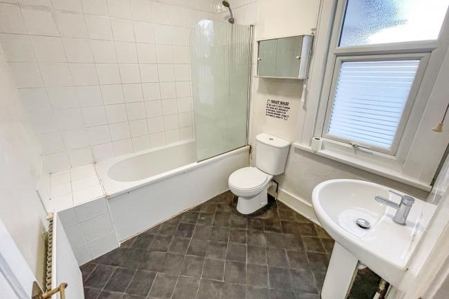 71/71A Marlow Road, Anerley, London, SE20 7YG
 10