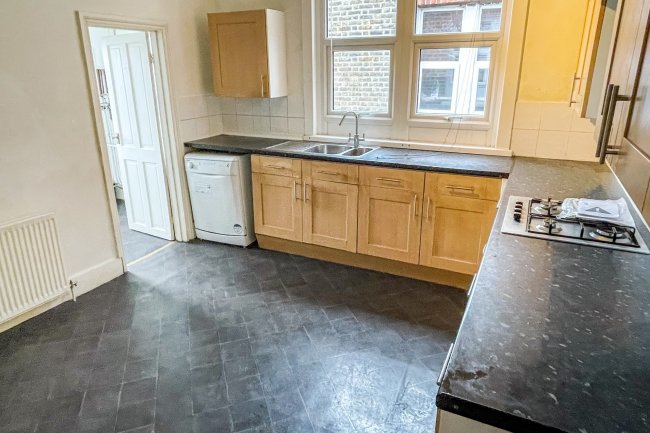 71/71A Marlow Road, Anerley, London, SE20 7YG
 10