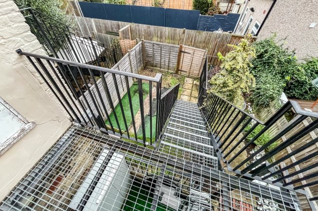 71/71A Marlow Road, Anerley, London, SE20 7YG
 10