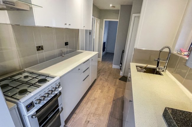 26 Worsley Bridge Road, Sydenham, London SE26 5BE 10