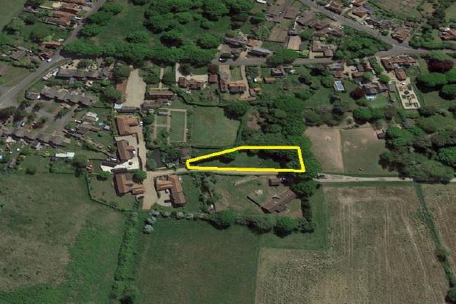 Land at Oak Meadow, Moores Lane, East Bergholt, Suffolk, CO7 6SU 
 7