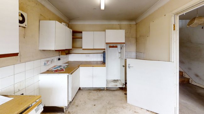 3 Stannet Way, Wallington, Surrey SM6 8BE 6