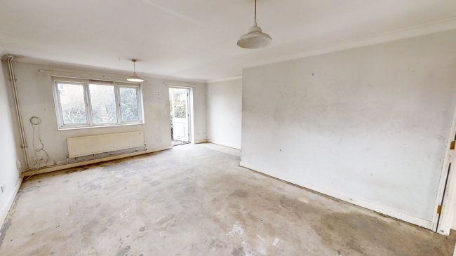 3 Stannet Way, Wallington, Surrey SM6 8BE 6