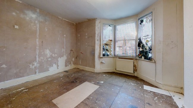 Flat B, 9 Essex Road, Willesden, London NW10 9PE 4