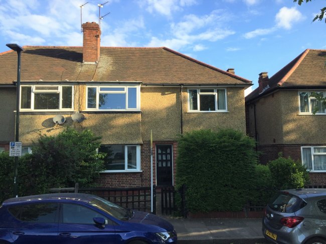 423 Chertsey Road, Twickenham, Middlesex TW2 6LS 9