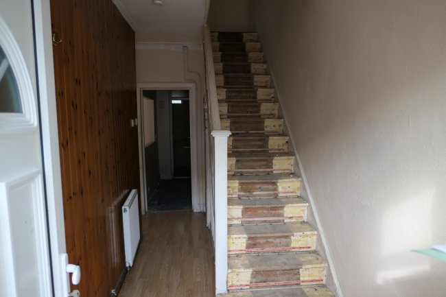 1 Avenue Road, Streatham, London SW16 4HJ 2