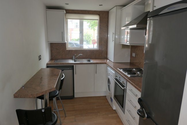 2 Park Farm Close, East Finchley, London N2 0PU
 6