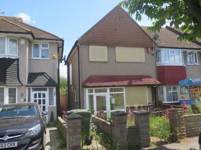 25 Longhill Road, Catford, London, SE6 1TZ 5