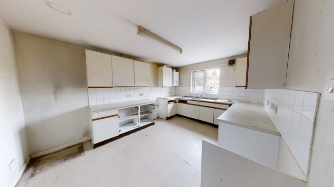 21 Batley Close, Mitcham, Surrey CR4 4AY 1