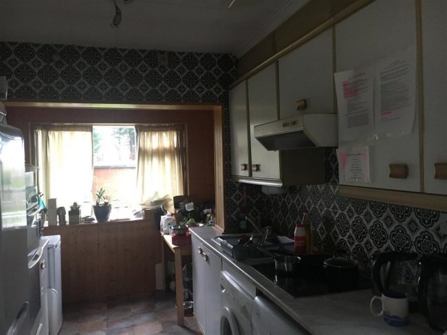 13 Raebarn Gardens, Arkley,  Barnet, Hertfordshire EN5 3DB 10