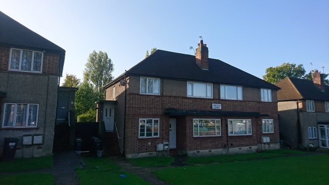 6 Lincoln Court, Chinbrook Road, Grove Park, London SE12 9TX 8