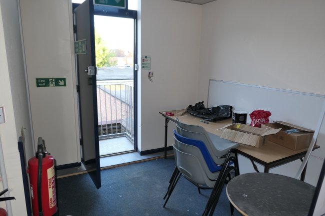 74-76 High Street, New Malden, Surrey KT3 4ET 1