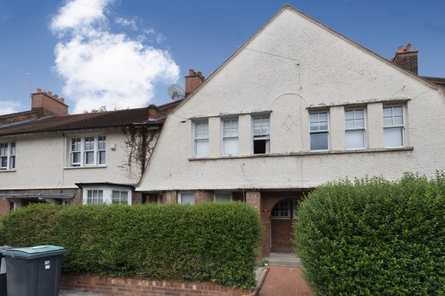 135 Tower Gardens, Tottenham, London  N17 7PE 1