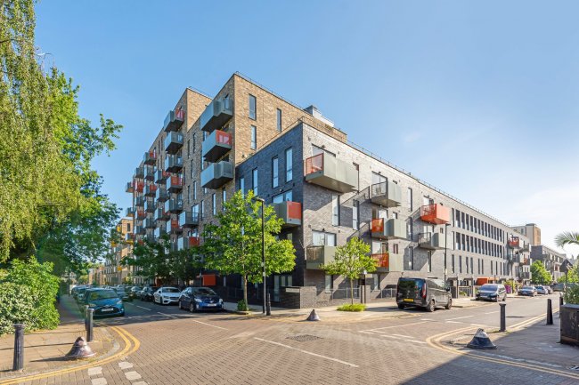 611 Icon Apartments, 32 Duckett Street, London E1 4FX 6