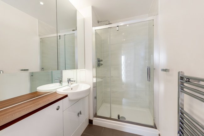 611 Icon Apartments, 32 Duckett Street, London E1 4FX 6